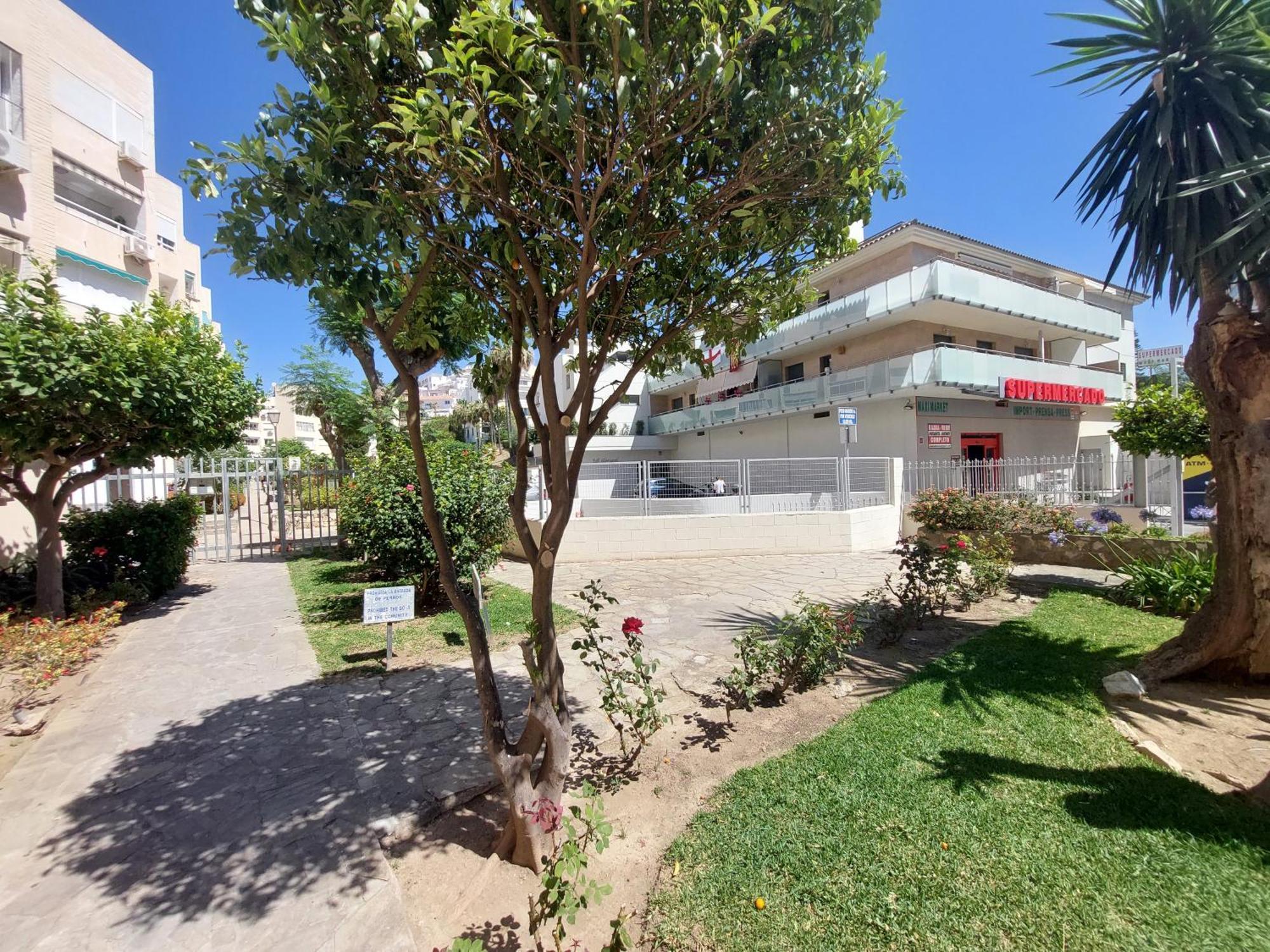 Estudio Con Piscina Y Parking, Playa A 4 Min A Pie, Tren A 2 Min Fuengirola Kültér fotó